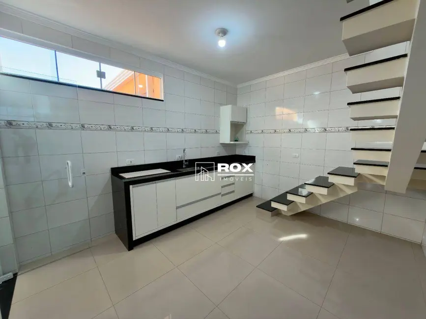Foto 17 de Sobrado com 2 quartos para alugar, 100m2 em Xaxim, Curitiba - PR