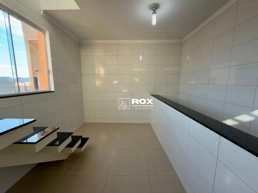 Foto 20 de Sobrado com 2 quartos para alugar, 100m2 em Xaxim, Curitiba - PR