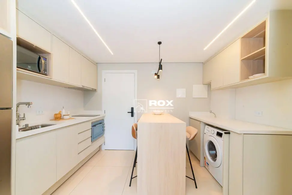 Apartamento com 1 quarto para alugar, 34m2 em Centro, Curitiba - PR - imagem 4 Foto 4 de Apartamento com 1 quarto para alugar, 34m2 em Centro, Curitiba - PR
