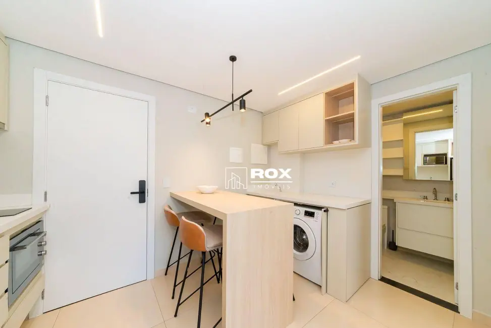 Apartamento com 1 quarto para alugar, 34m2 em Centro, Curitiba - PR - imagem 8 Foto 8 de Apartamento com 1 quarto para alugar, 34m2 em Centro, Curitiba - PR
