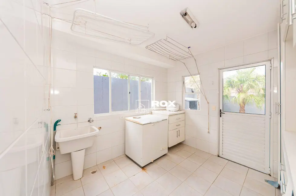 Casa de Condomínio com 4 quartos para alugar, 352m2 em Butiatuvinha, Curitiba - PR - imagem 5 Foto 5 de Casa de Condomínio com 4 quartos para alugar, 352m2 em Butiatuvinha, Curitiba - PR
