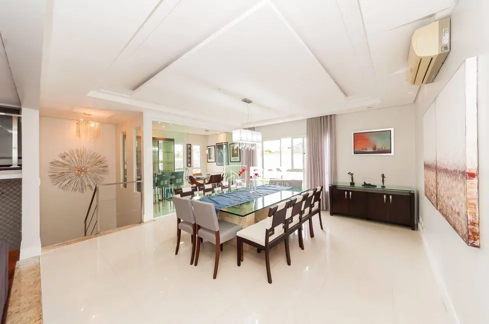 Casa de Condomínio com 4 quartos para alugar, 352m2 em Butiatuvinha, Curitiba - PR - imagem 3 Foto 3 de Casa de Condomínio com 4 quartos para alugar, 352m2 em Butiatuvinha, Curitiba - PR