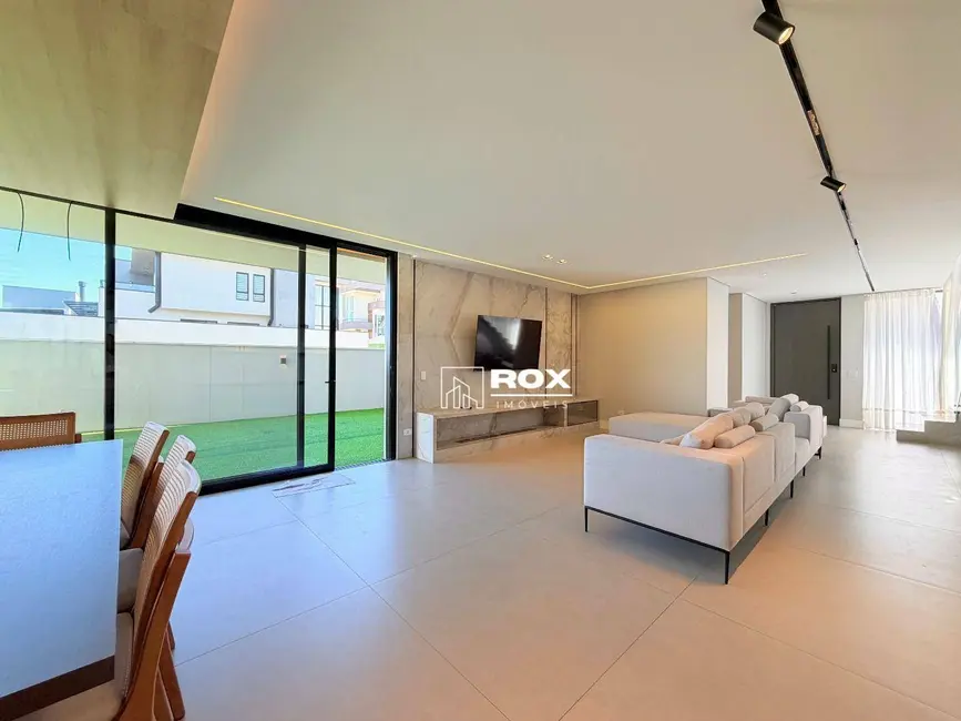 Foto 4 de Casa de Condomínio com 3 quartos à venda, 300m2 em Tingui, Curitiba - PR