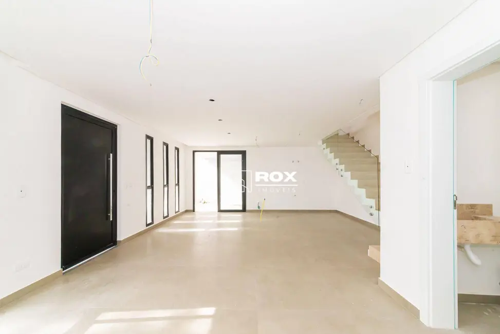 Sobrado com 3 quartos à venda, 145m2 em Bairro Alto, Curitiba - PR - imagem 4 Foto 4 de Sobrado com 3 quartos à venda, 145m2 em Bairro Alto, Curitiba - PR