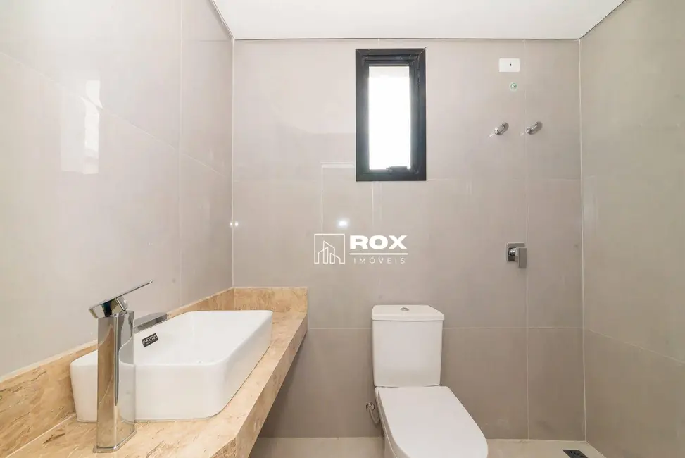 Sobrado com 3 quartos à venda, 145m2 em Bairro Alto, Curitiba - PR - imagem 9 Foto 9 de Sobrado com 3 quartos à venda, 145m2 em Bairro Alto, Curitiba - PR