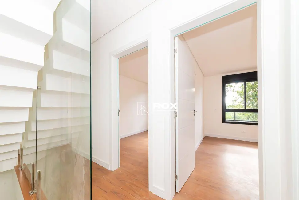 Sobrado com 3 quartos à venda, 145m2 em Bairro Alto, Curitiba - PR - imagem 8 Foto 8 de Sobrado com 3 quartos à venda, 145m2 em Bairro Alto, Curitiba - PR