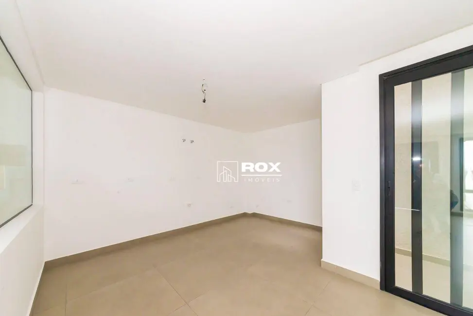 Sobrado com 3 quartos à venda, 187m2 em Bairro Alto, Curitiba - PR - imagem 8 Foto 8 de Sobrado com 3 quartos à venda, 187m2 em Bairro Alto, Curitiba - PR