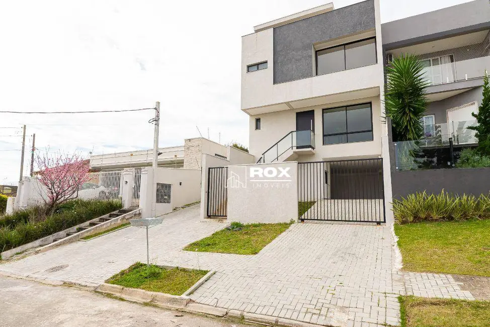 Sobrado com 3 quartos à venda, 187m2 em Bairro Alto, Curitiba - PR - imagem 1 Foto 1 de Sobrado com 3 quartos à venda, 187m2 em Bairro Alto, Curitiba - PR