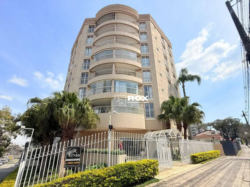 Apartamento com 3 quartos para alugar, 201m2 em Ahú, Curitiba - PR - imagem 4 Foto 4 de Apartamento com 3 quartos para alugar, 201m2 em Ahú, Curitiba - PR