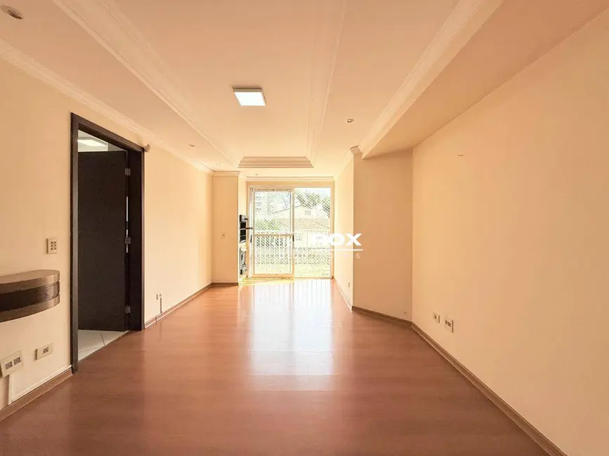 Apartamento com 3 quartos para alugar, 201m2 em Ahú, Curitiba - PR - imagem 3 Foto 3 de Apartamento com 3 quartos para alugar, 201m2 em Ahú, Curitiba - PR