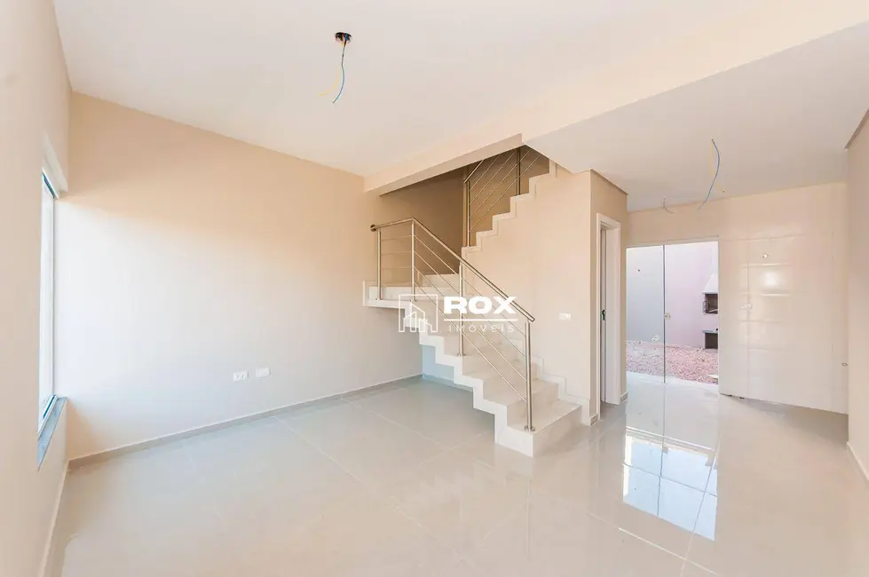 Foto 2 de Sobrado com 3 quartos à venda, 97m2 em Cidade Industrial, Curitiba - PR