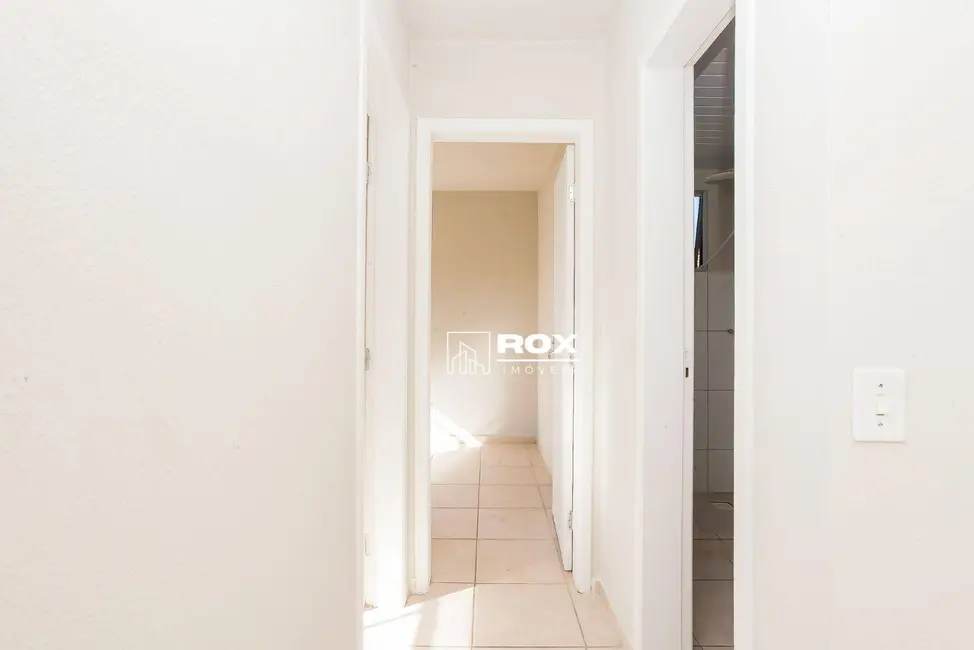 Apartamento com 2 quartos para alugar, 50000m2 em Santa Cândida, Curitiba - PR - imagem 8 Foto 8 de Apartamento com 2 quartos para alugar, 50000m2 em Santa Cândida, Curitiba - PR
