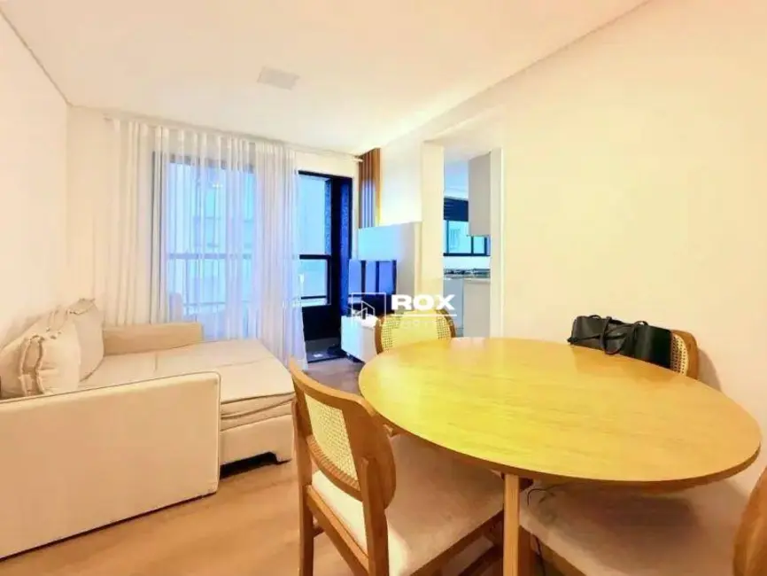 Foto 2 de Apartamento com 2 quartos à venda, 98m2 em Água Verde, Curitiba - PR