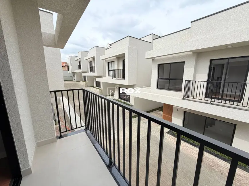 Sobrado com 3 quartos para alugar, 60m2 em São Braz, Curitiba - PR - imagem 8 Foto 8 de Sobrado com 3 quartos para alugar, 60m2 em São Braz, Curitiba - PR