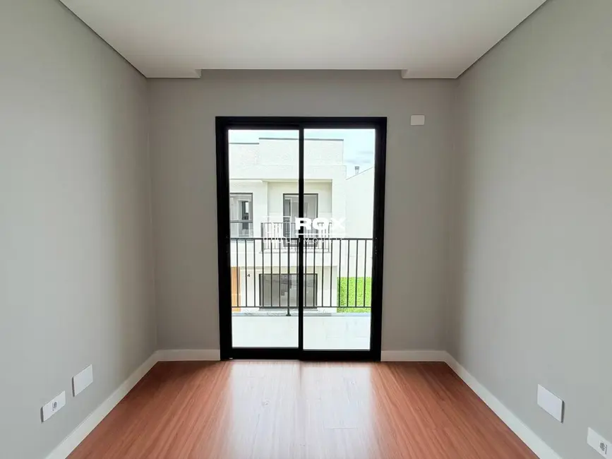Sobrado com 3 quartos para alugar, 60m2 em São Braz, Curitiba - PR - imagem 7 Foto 7 de Sobrado com 3 quartos para alugar, 60m2 em São Braz, Curitiba - PR