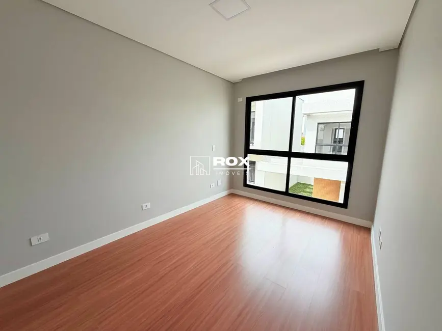 Sobrado com 3 quartos para alugar, 60m2 em São Braz, Curitiba - PR - imagem 9 Foto 9 de Sobrado com 3 quartos para alugar, 60m2 em São Braz, Curitiba - PR