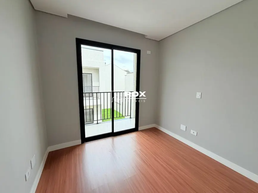Sobrado com 3 quartos para alugar, 60m2 em São Braz, Curitiba - PR - imagem 6 Foto 6 de Sobrado com 3 quartos para alugar, 60m2 em São Braz, Curitiba - PR