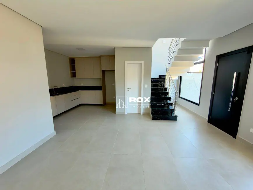 Foto 4 de Sobrado com 3 quartos para alugar, 60m2 em São Braz, Curitiba - PR