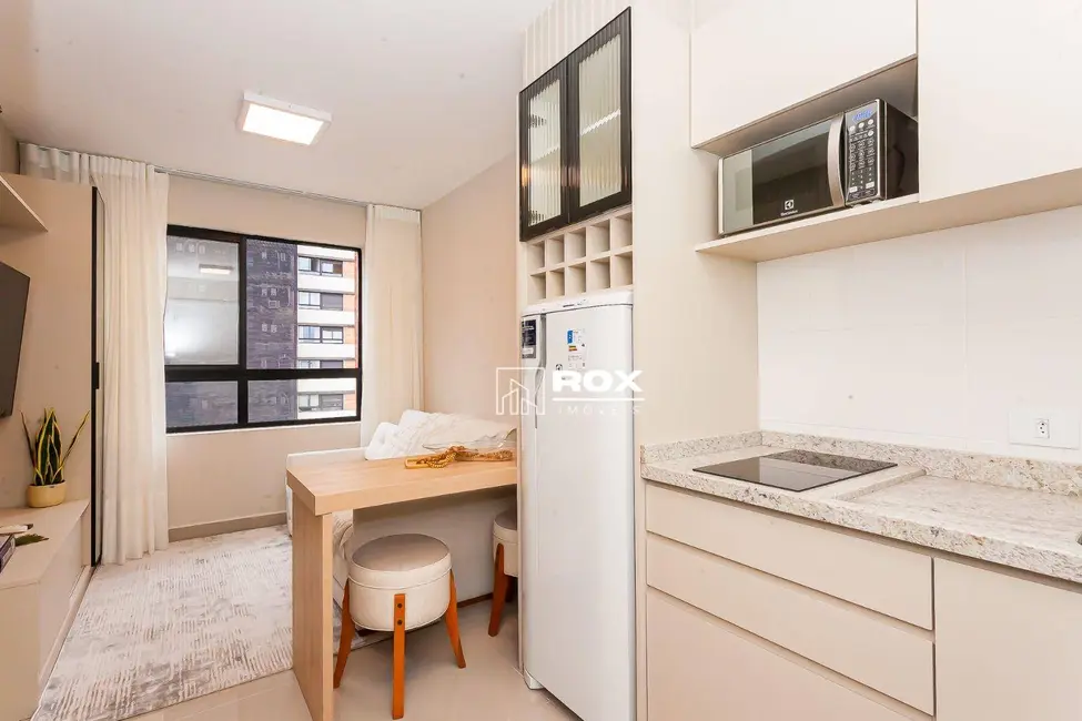 Apartamento com 1 quarto para alugar, 45m2 em Centro, Curitiba - PR - imagem 1 Foto 1 de Apartamento com 1 quarto para alugar, 45m2 em Centro, Curitiba - PR