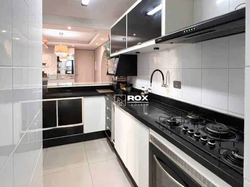 Apartamento com 3 quartos à venda, 101m2 em Novo Mundo, Curitiba - PR - imagem 8 Foto 8 de Apartamento com 3 quartos à venda, 101m2 em Novo Mundo, Curitiba - PR