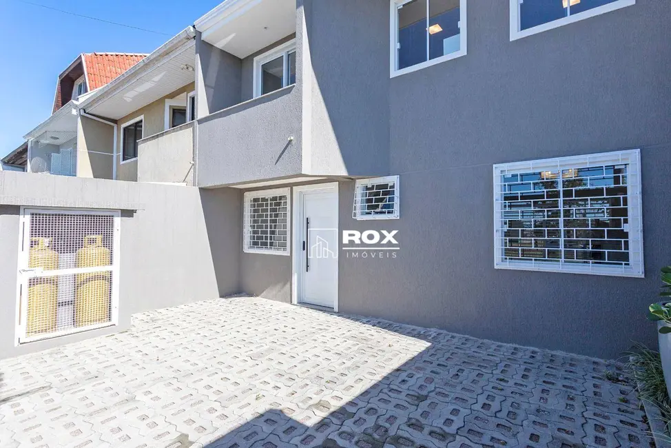 Sobrado com 4 quartos à venda, 145m2 em Tarumã, Curitiba - PR - imagem 2 Foto 2 de Sobrado com 4 quartos à venda, 145m2 em Tarumã, Curitiba - PR
