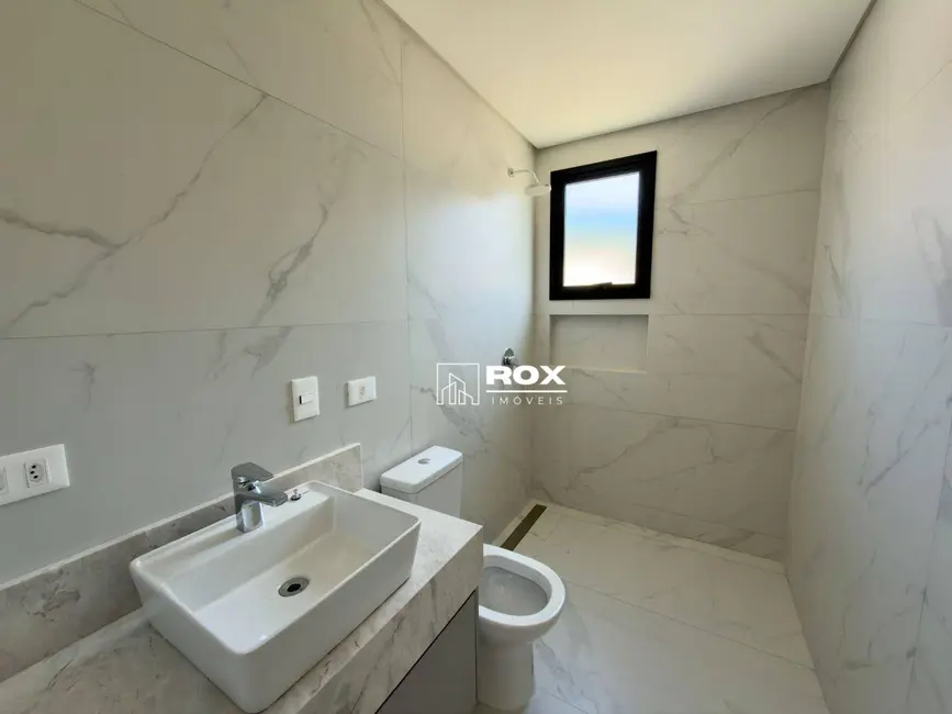 Foto 7 de Casa de Condomínio com 4 quartos para alugar, 322m2 em Santo Inácio, Curitiba - PR