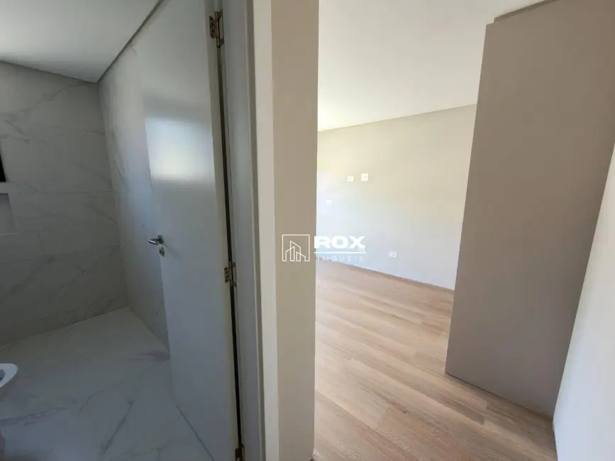 Foto 8 de Casa de Condomínio com 4 quartos para alugar, 322m2 em Santo Inácio, Curitiba - PR