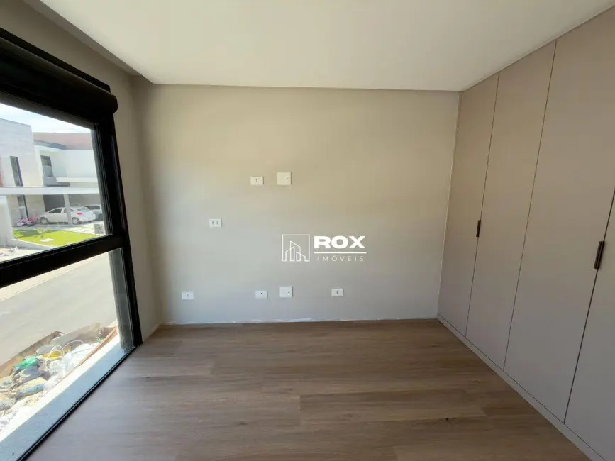 Foto 4 de Casa de Condomínio com 4 quartos para alugar, 322m2 em Santo Inácio, Curitiba - PR