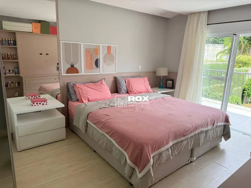 Casa de Condomínio com 4 quartos à venda, 301m2 em Santa Felicidade, Curitiba - PR - imagem 5 Foto 5 de Casa de Condomínio com 4 quartos à venda, 301m2 em Santa Felicidade, Curitiba - PR