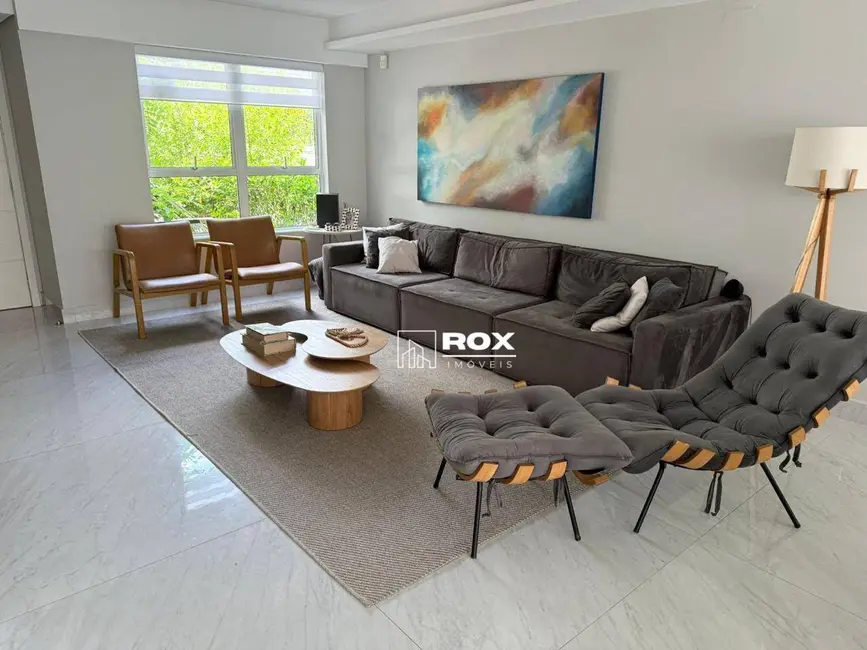 Casa de Condomínio com 4 quartos à venda, 301m2 em Santa Felicidade, Curitiba - PR - imagem 4 Foto 4 de Casa de Condomínio com 4 quartos à venda, 301m2 em Santa Felicidade, Curitiba - PR