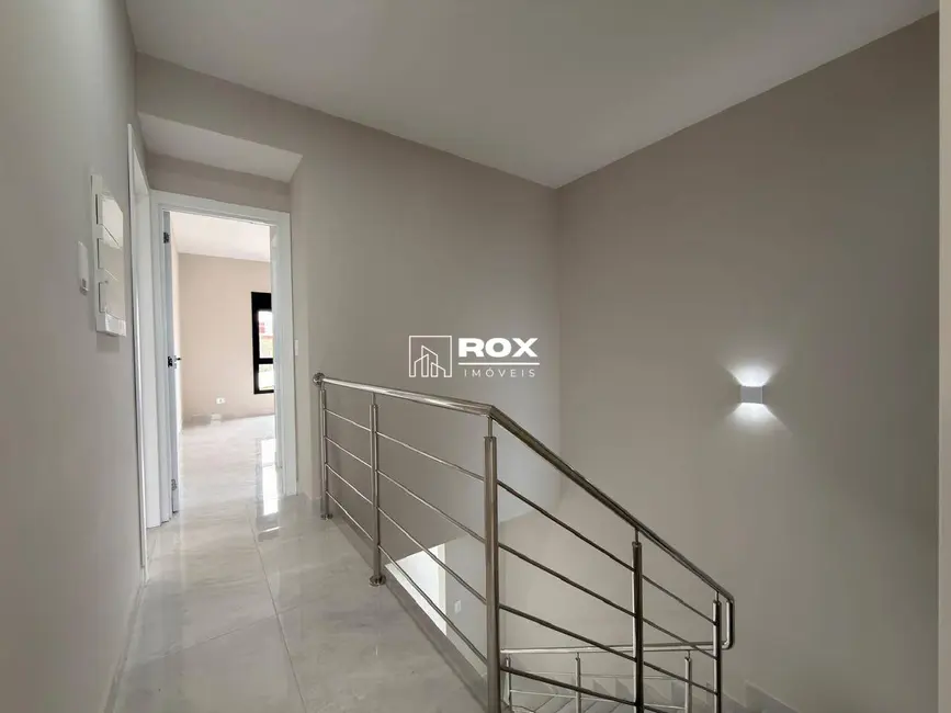 Foto 9 de Sobrado com 3 quartos à venda, 231m2 em Bom Jesus, Sao Jose Dos Pinhais - PR