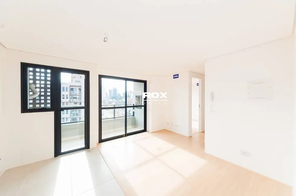 Apartamento com 2 quartos à venda, 104m2 em Capão Raso, Curitiba - PR - imagem 2 Foto 2 de Apartamento com 2 quartos à venda, 104m2 em Capão Raso, Curitiba - PR