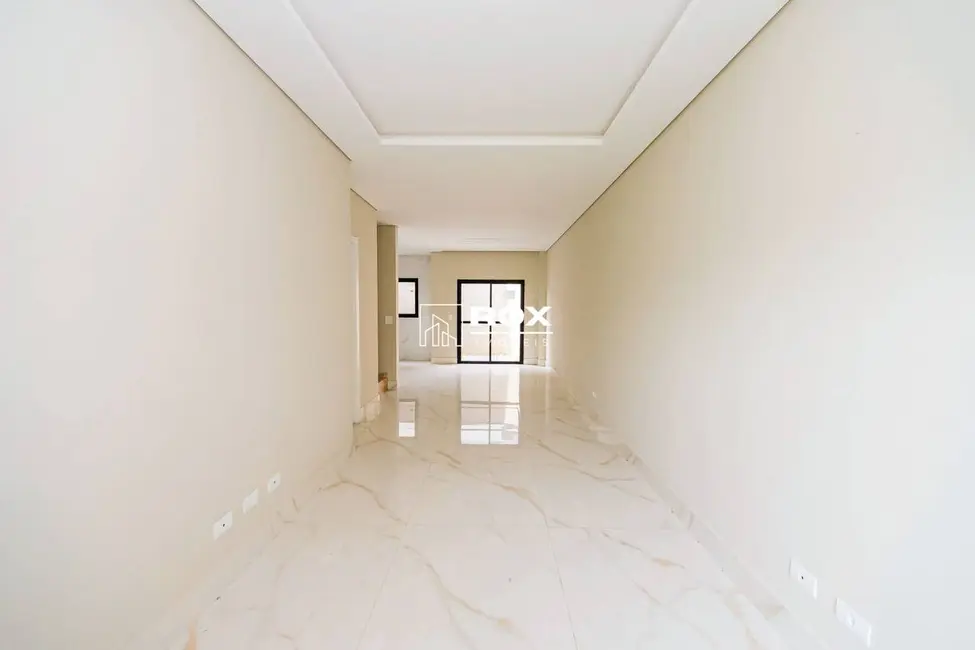 Sobrado com 3 quartos para alugar, 94m2 em Água Verde, Curitiba - PR - imagem 2 Foto 2 de Sobrado com 3 quartos para alugar, 94m2 em Água Verde, Curitiba - PR