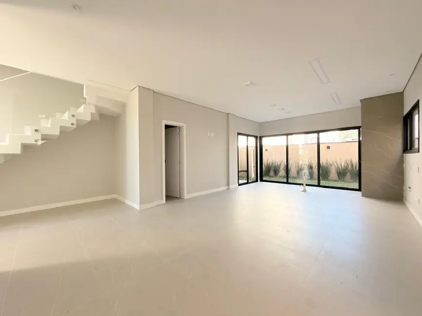 Foto 2 de Casa de Condomínio com 3 quartos à venda, 156m2 em Santa Cândida, Curitiba - PR
