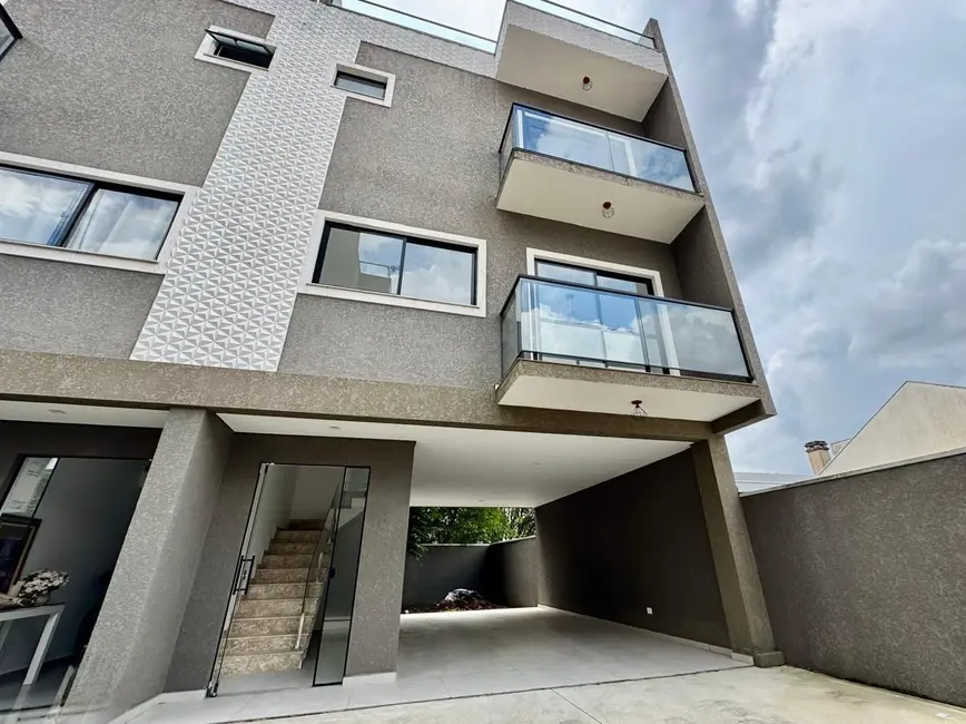 Sobrado com 3 quartos para alugar, 154m2 em Vista Alegre, Curitiba - PR - imagem 1 Foto 1 de Sobrado com 3 quartos para alugar, 154m2 em Vista Alegre, Curitiba - PR