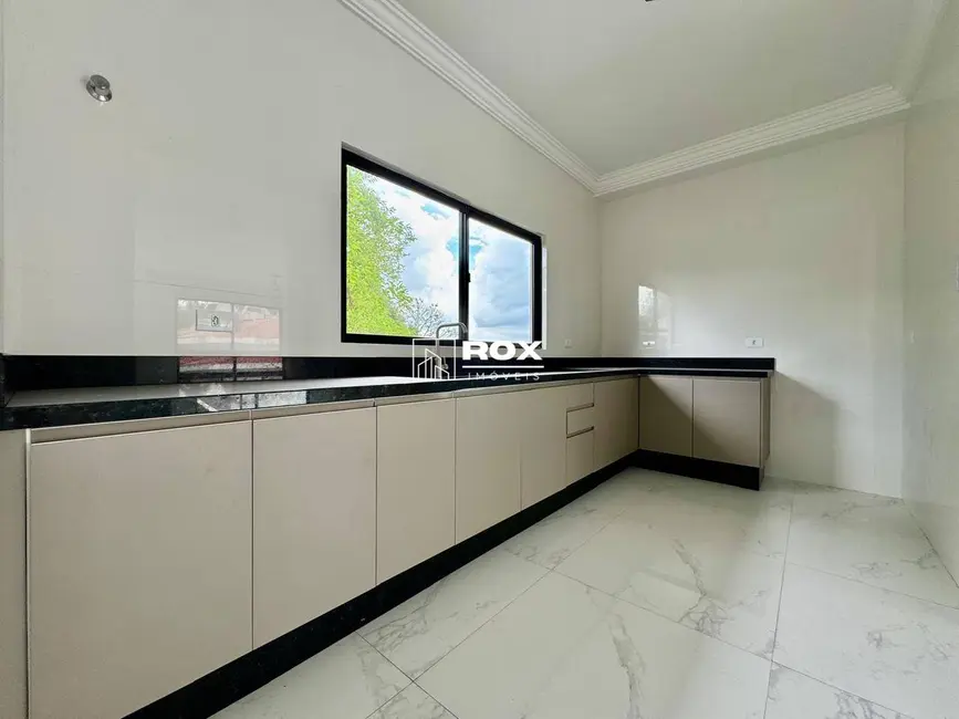 Sobrado com 3 quartos para alugar, 154m2 em Vista Alegre, Curitiba - PR - imagem 4 Foto 4 de Sobrado com 3 quartos para alugar, 154m2 em Vista Alegre, Curitiba - PR