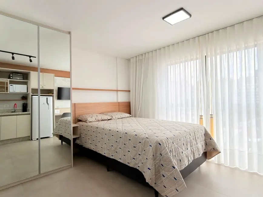 Foto 1 de Kitnet com 1 quarto à venda, 36m2 em Água Verde, Curitiba - PR