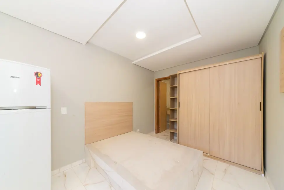 Foto 5 de Kitnet com 1 quarto para alugar, 25m2 em Capão da Imbuia, Curitiba - PR