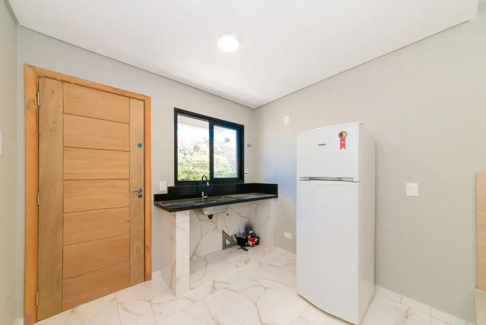 Foto 9 de Kitnet com 1 quarto para alugar, 25m2 em Capão da Imbuia, Curitiba - PR