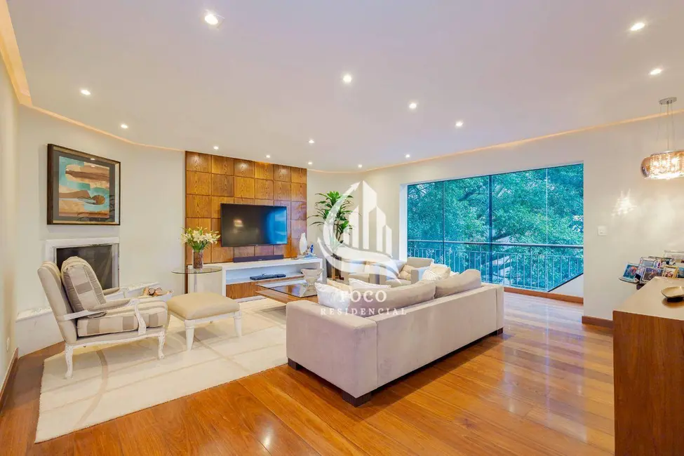 Foto 1 de Apartamento com 3 quartos à venda, 240m2 em São Paulo - SP