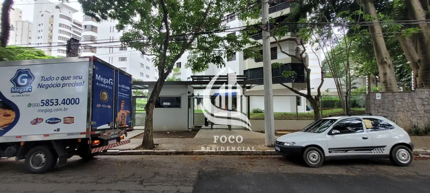 Foto 2 de Apartamento com 3 quartos à venda, 240m2 em São Paulo - SP