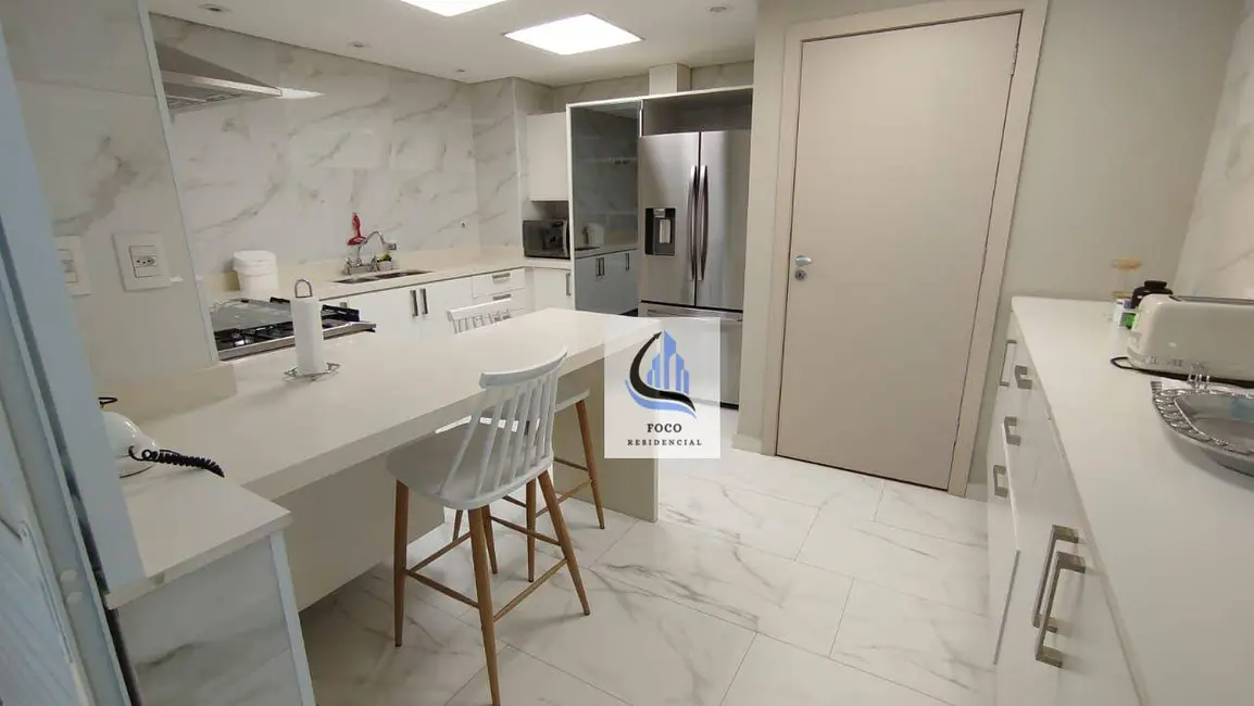 Foto 6 de Apartamento com 4 quartos para alugar, 271m2 em Jardim Europa, São Paulo - SP