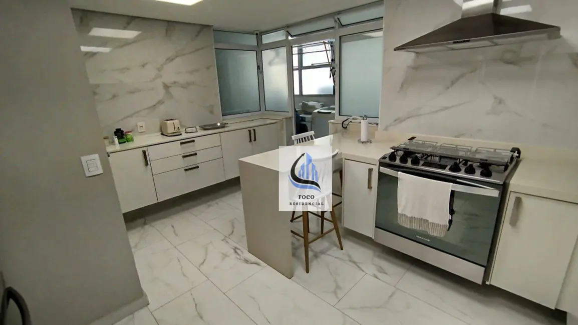 Foto 7 de Apartamento com 4 quartos para alugar, 271m2 em Jardim Europa, São Paulo - SP