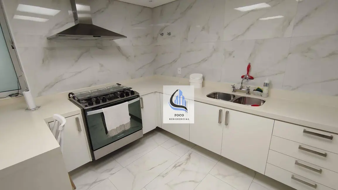 Foto 8 de Apartamento com 4 quartos para alugar, 271m2 em Jardim Europa, São Paulo - SP