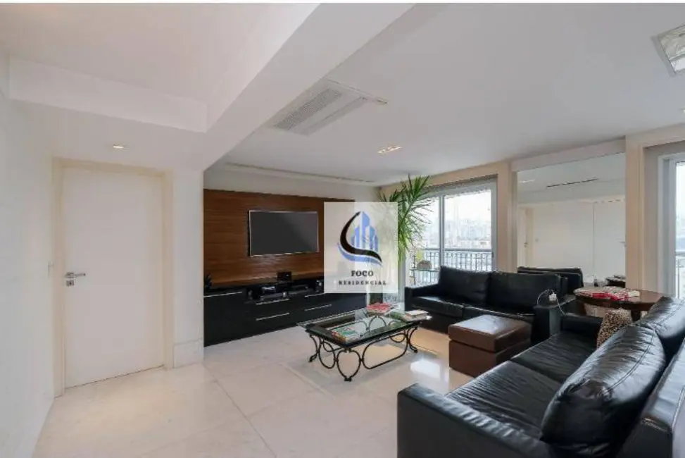 Foto 9 de Apartamento com 3 quartos para alugar, 294m2 em Itaim Bibi, São Paulo - SP