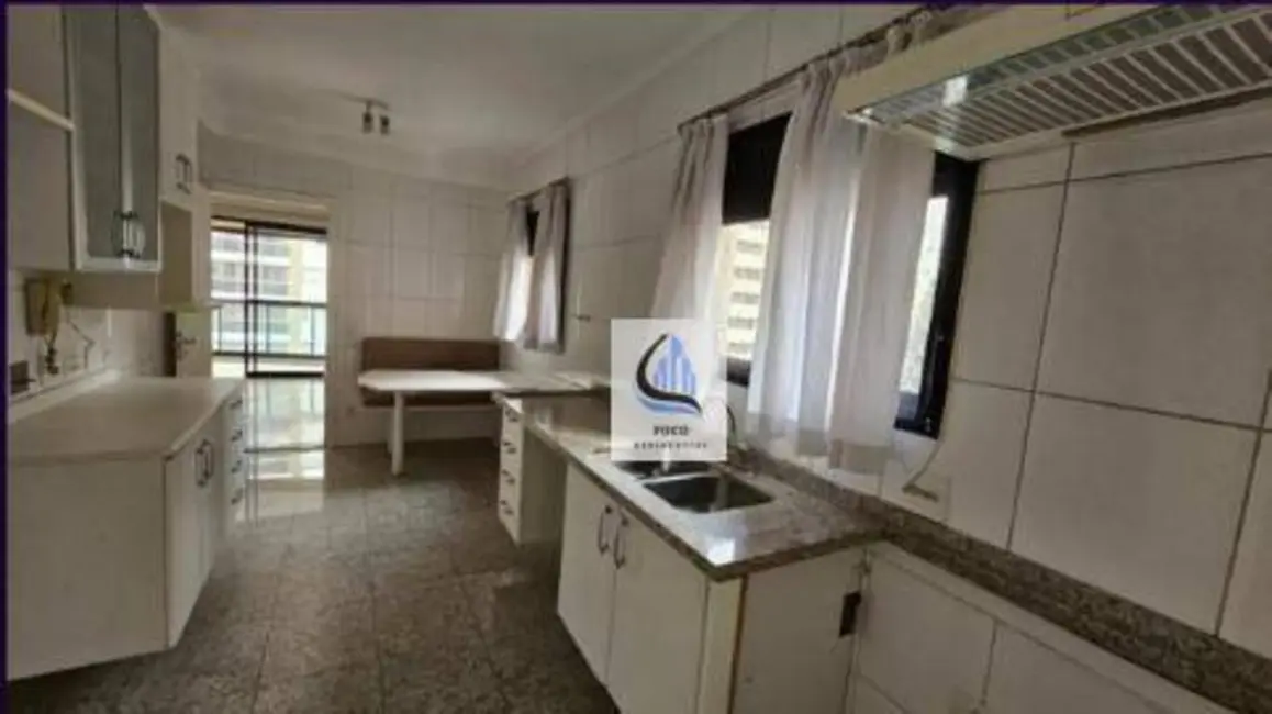 Apartamento com 3 quartos à venda, 167m2 em Moema, São Paulo - SP - imagem 7 Foto 7 de Apartamento com 3 quartos à venda, 167m2 em Moema, São Paulo - SP