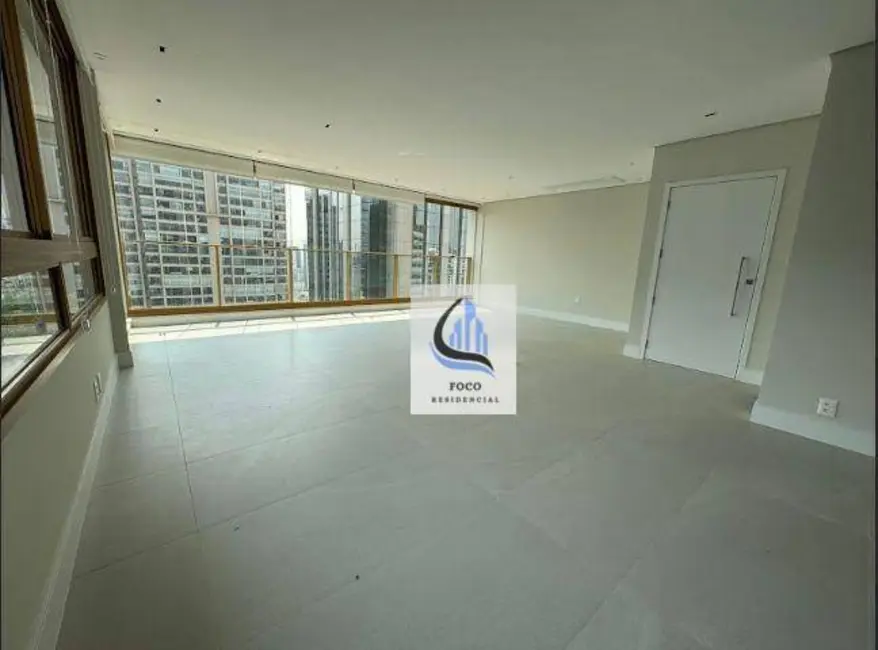 Foto 9 de Apartamento com 3 quartos para alugar, 147m2 em Itaim Bibi, São Paulo - SP