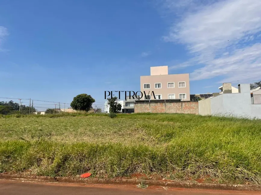 Foto 1 de Terreno / Lote à venda, 360m2 em Vila Becker, Toledo - PR