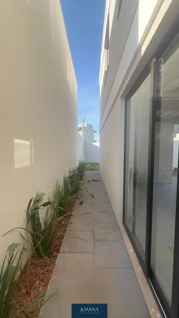 Foto 5 de Sobrado com 3 quartos à venda, 195m2 em Cancelli, Cascavel - PR