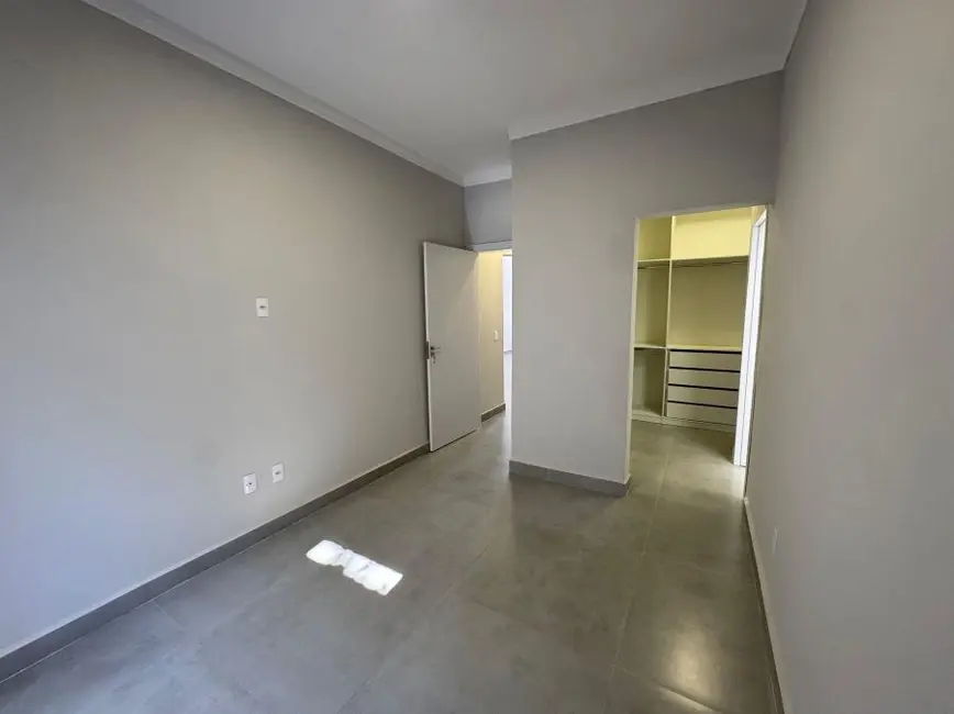 Casa de Condomínio com 3 quartos à venda, 117m2 em Jardim Novo Horizonte, Sorocaba - SP - imagem 4 Foto 4 de Casa de Condomínio com 3 quartos à venda, 117m2 em Jardim Novo Horizonte, Sorocaba - SP